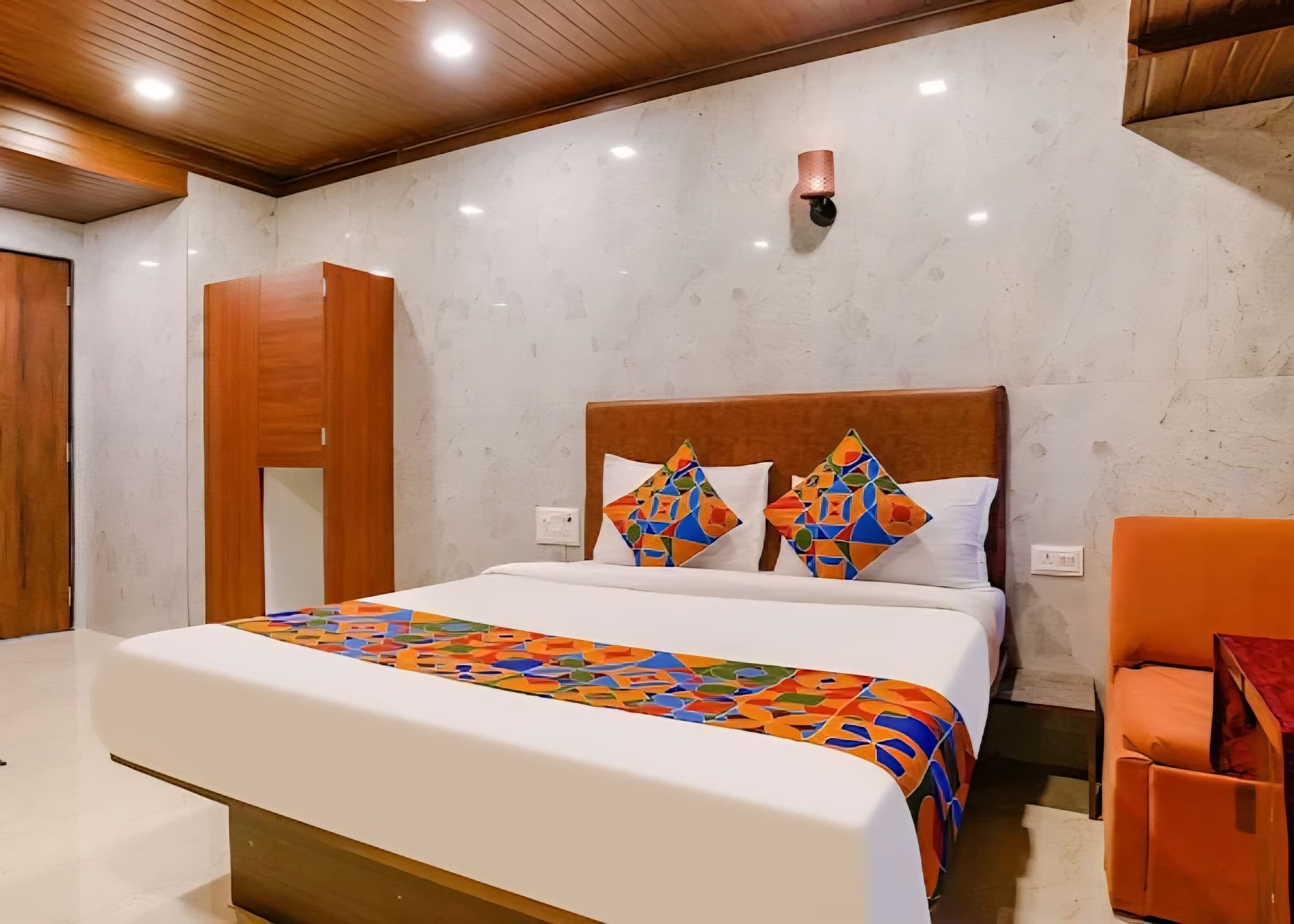 Hotel Yatri Inn - Navi Mumbai image thumbnail 4