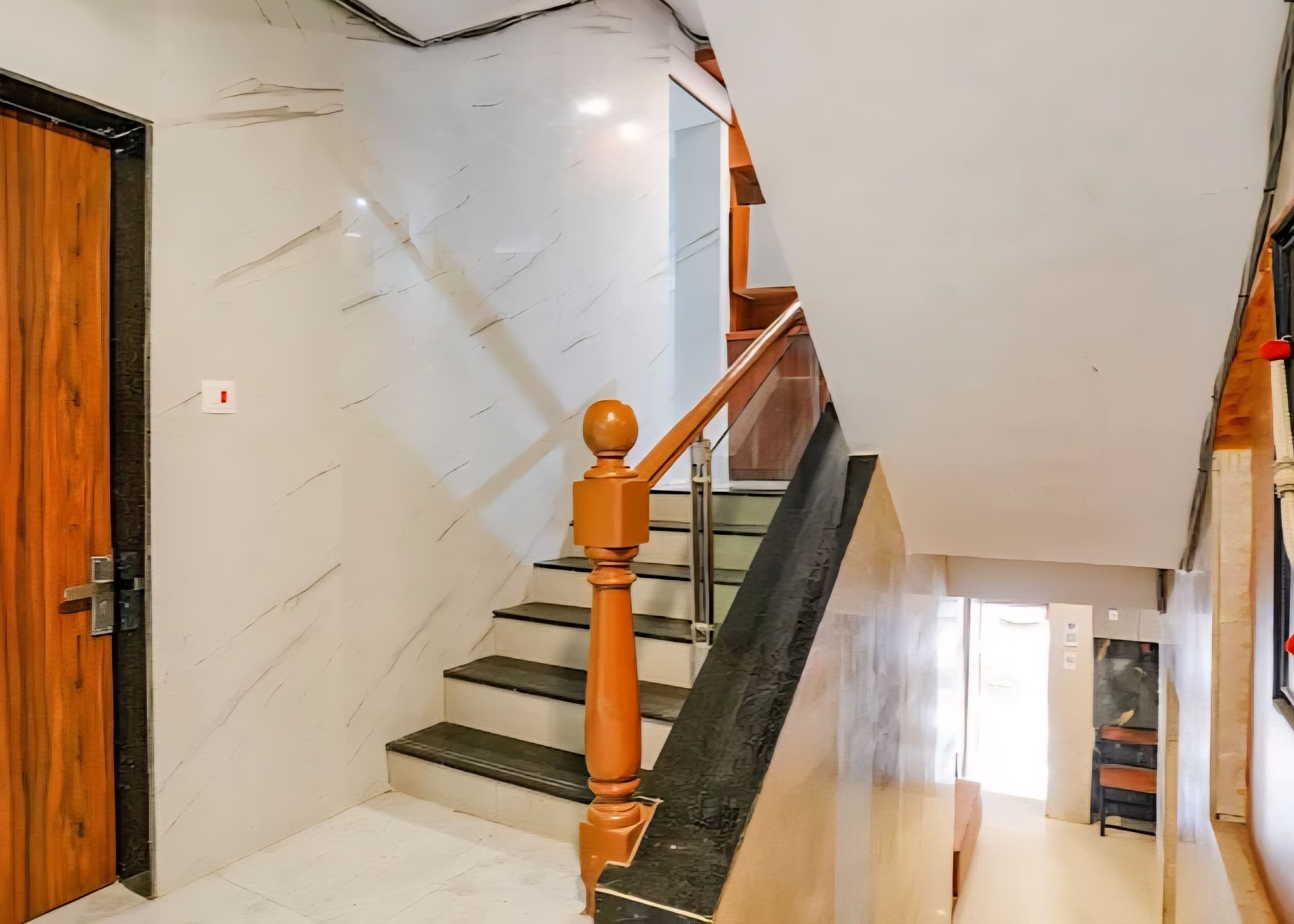 Hotel Yatri Inn - Navi Mumbai image thumbnail 14